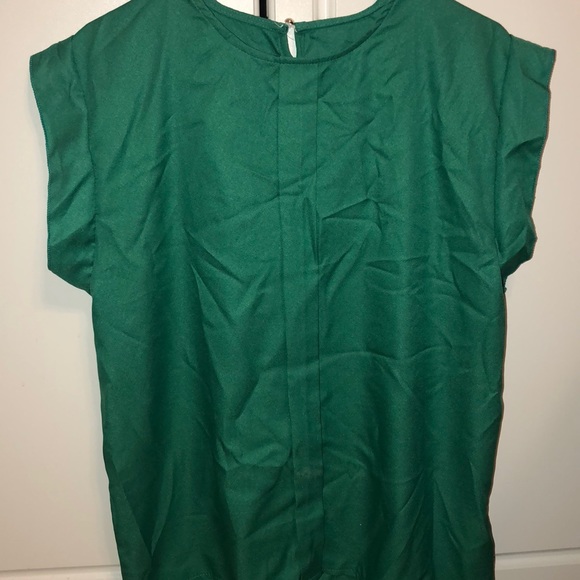 Green women’s blouse. Perfect for work. - Picture 4 of 4